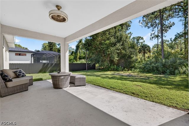 2010 Robert AVE, Alva, FL 33920