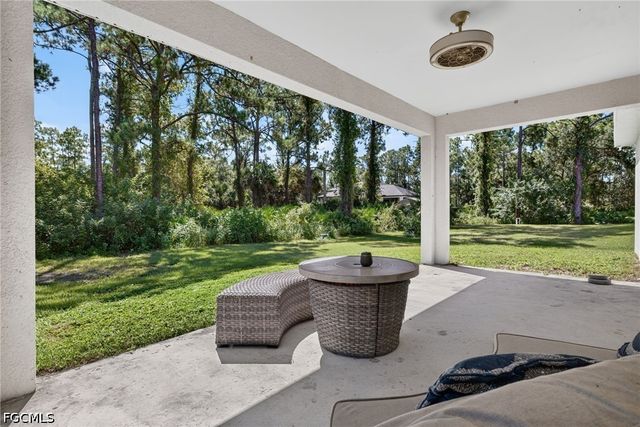 2010 Robert AVE, Alva, FL 33920