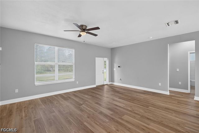 2010 Robert AVE, Alva, FL 33920