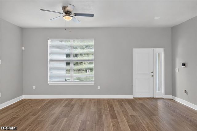 2010 Robert AVE, Alva, FL 33920