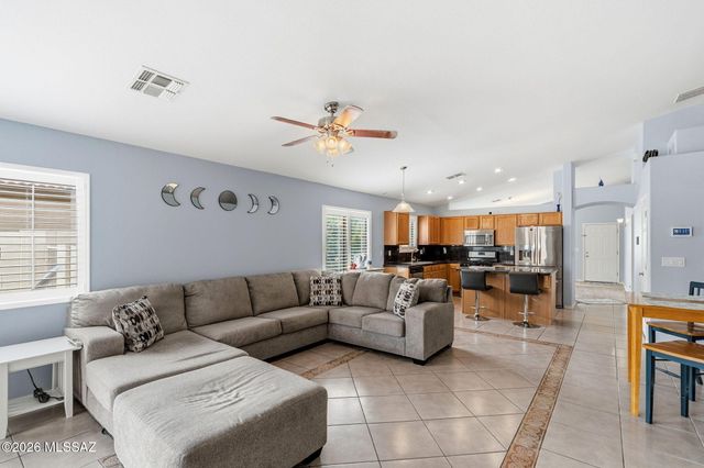 6943 W Harcuvar Drive, Tucson, AZ 85743