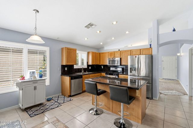 6943 W Harcuvar Drive, Tucson, AZ 85743