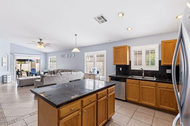 6943 W Harcuvar Drive, Tucson, AZ 85743