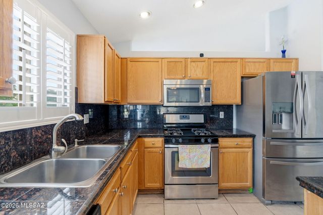 6943 W Harcuvar Drive, Tucson, AZ 85743