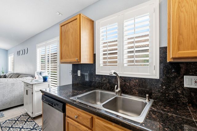 6943 W Harcuvar Drive, Tucson, AZ 85743