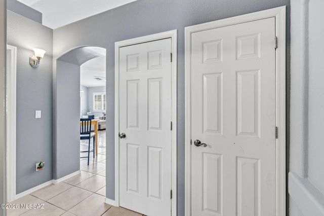 6943 W Harcuvar Drive, Tucson, AZ 85743