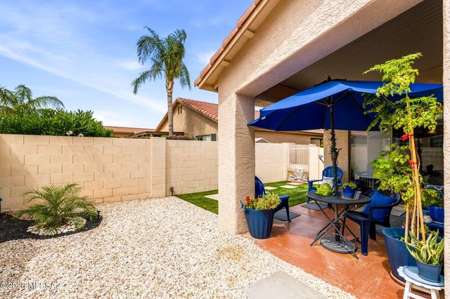 6943 W Harcuvar Drive, Tucson, AZ 85743