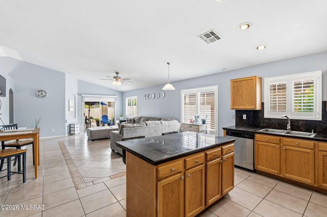 6943 W Harcuvar Drive, Tucson, AZ 85743