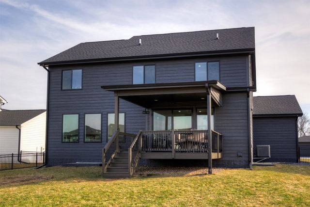 18328 Tanglewood Drive, Clive, IA 50325