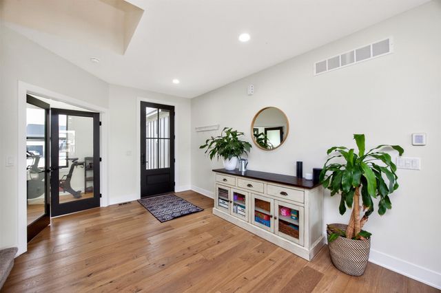 18328 Tanglewood Drive, Clive, IA 50325