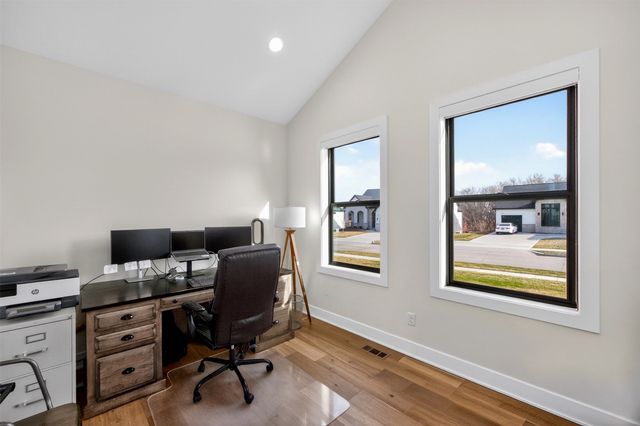 18328 Tanglewood Drive, Clive, IA 50325