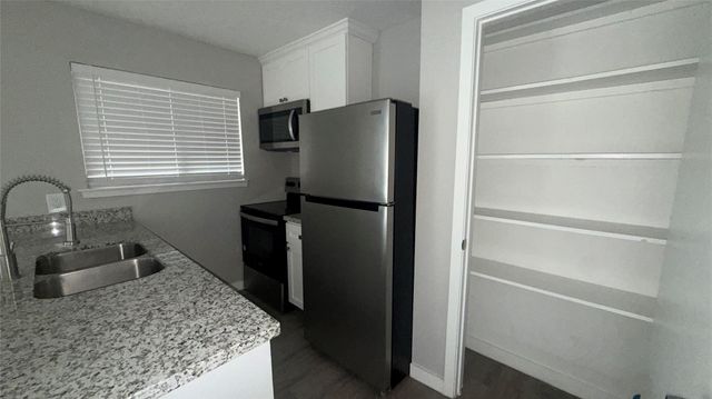 1660 Richmond Avenue 12, Houston, TX 77006