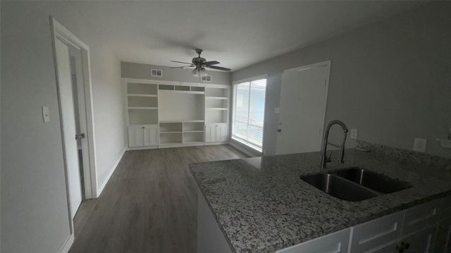 1660 Richmond Avenue 12, Houston, TX 77006