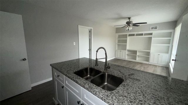 1660 Richmond Avenue 12, Houston, TX 77006