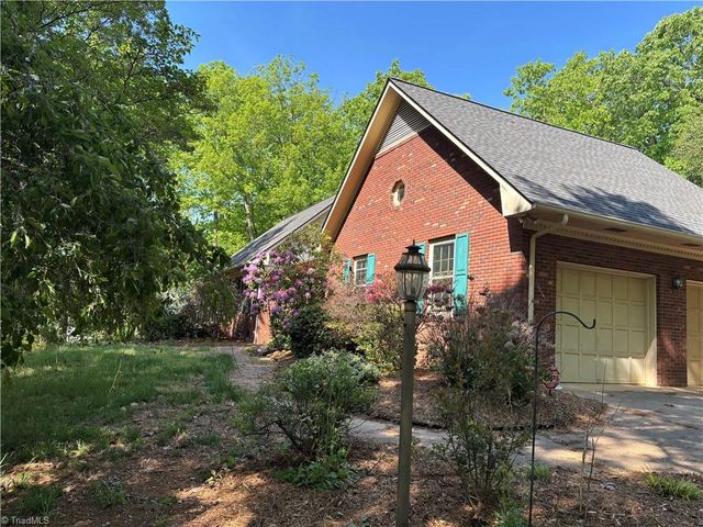 421 Inwood Road, Asheboro, NC 27205
