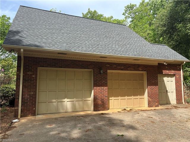 421 Inwood Road, Asheboro, NC 27205