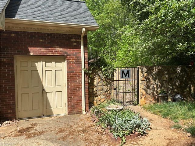 421 Inwood Road, Asheboro, NC 27205