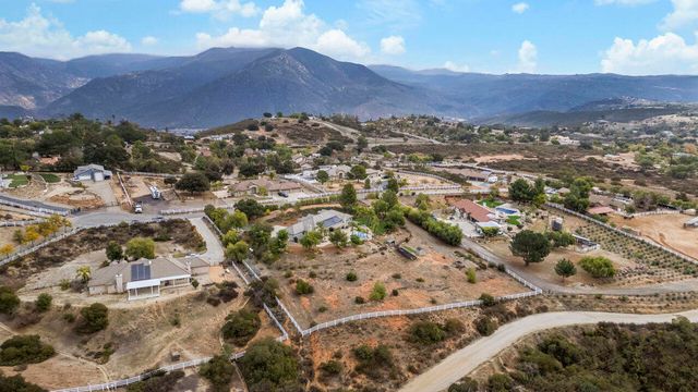 30012 Mckenna Heights Court, Valley Center, CA 92082