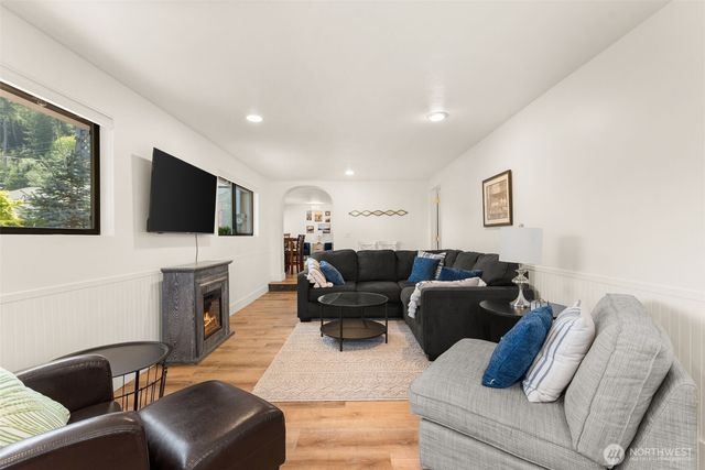 8331 E State Route 106, Union, WA 98592