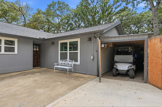237 Cayuga Trail, Lake Kiowa, TX 76240