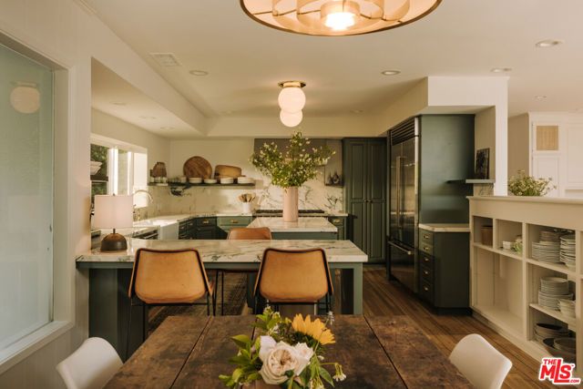 2610 Mandeville Canyon Road, Los Angeles, CA 90049