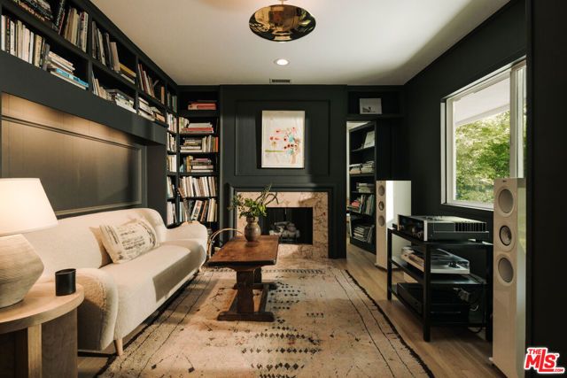 2610 Mandeville Canyon Road, Los Angeles, CA 90049