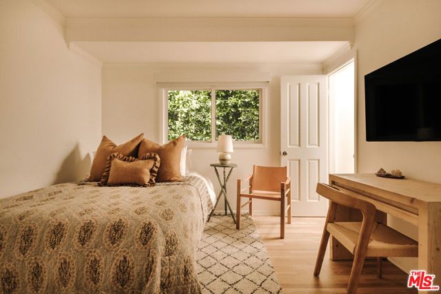 2610 Mandeville Canyon Road, Los Angeles, CA 90049