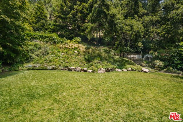 2610 Mandeville Canyon Road, Los Angeles, CA 90049