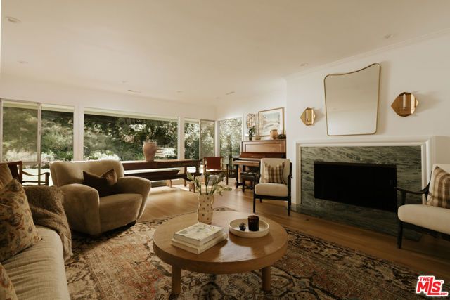 2610 Mandeville Canyon Road, Los Angeles, CA 90049