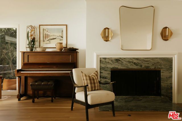 2610 Mandeville Canyon Road, Los Angeles, CA 90049