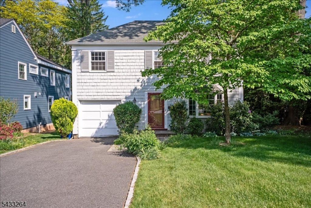 687 Grove St, Montclair Twp., NJ 07043