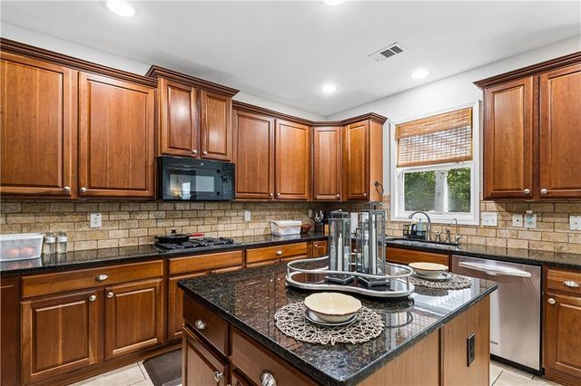 100 Northbrooke Trace, Woodstock, GA 30188