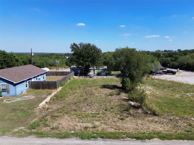 756 E Bluebonnet Drive, Granbury, TX 76048