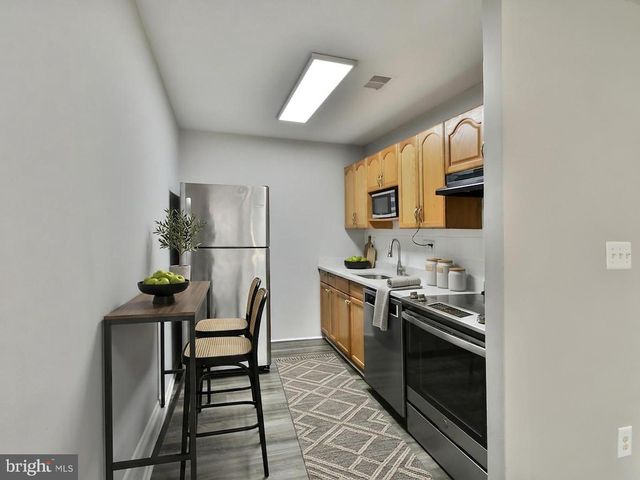 10216 RIDGELINE DR, Montgomery Village, MD 20886