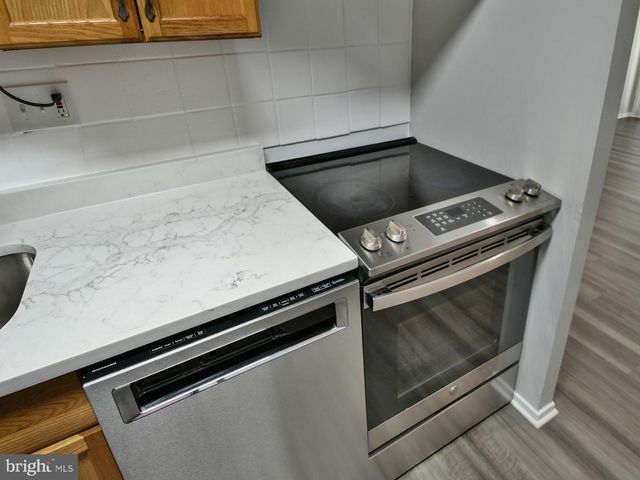10216 RIDGELINE DR, Montgomery Village, MD 20886