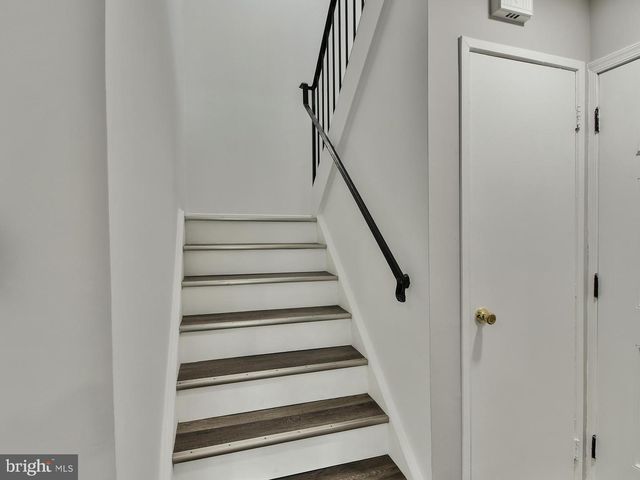10216 RIDGELINE DR, Montgomery Village, MD 20886