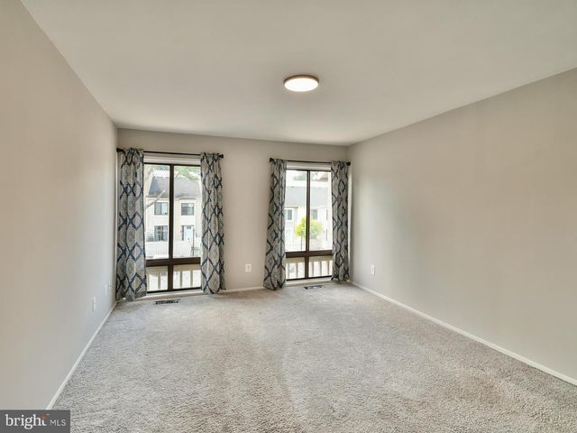 10216 RIDGELINE DR, Montgomery Village, MD 20886