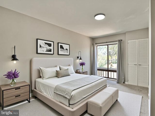 10216 RIDGELINE DR, Montgomery Village, MD 20886