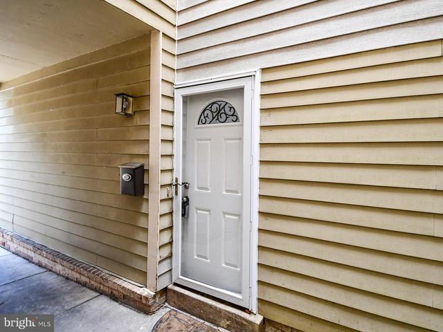 10216 RIDGELINE DR, Montgomery Village, MD 20886
