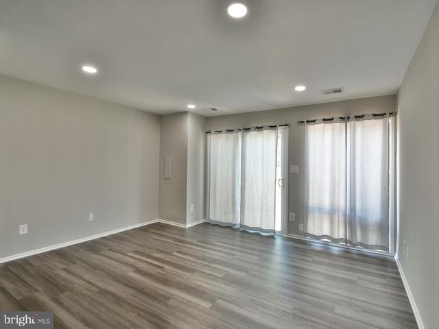 10216 RIDGELINE DR, Montgomery Village, MD 20886