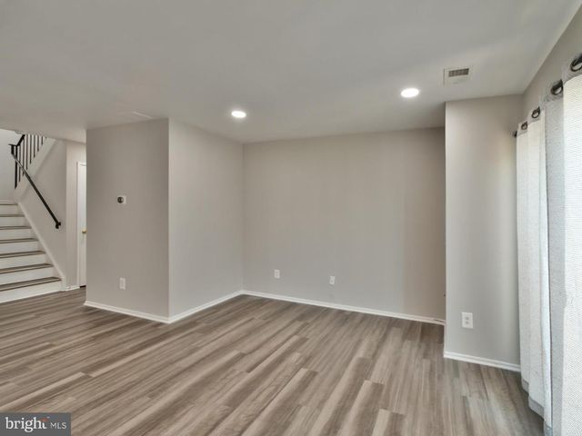 10216 RIDGELINE DR, Montgomery Village, MD 20886