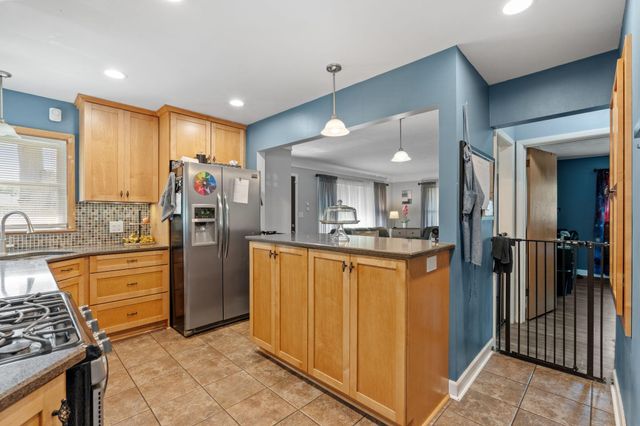 5006 Zenith Avenue N, Brooklyn Center, MN 55429