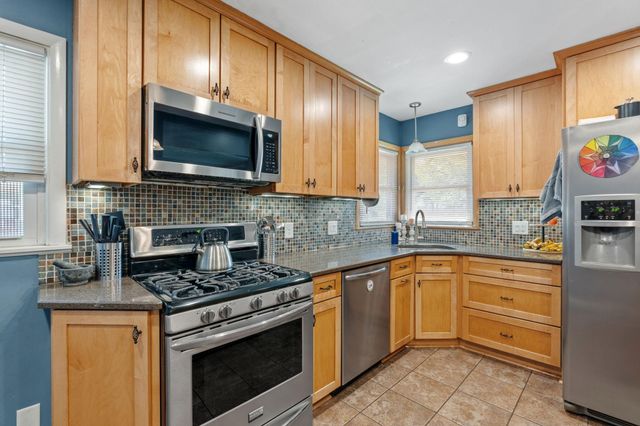 5006 Zenith Avenue N, Brooklyn Center, MN 55429