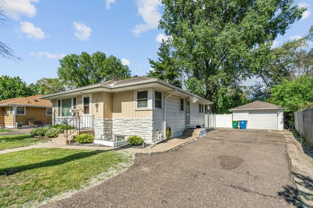 5006 Zenith Avenue N, Brooklyn Center, MN 55429