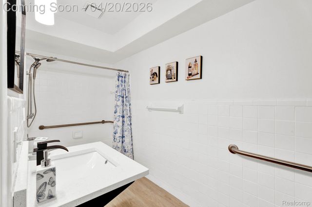 20745 Saint Francis Street 101, Farmington, MI 48336