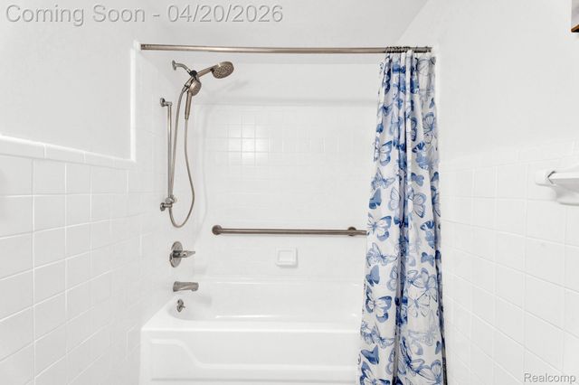 20745 Saint Francis Street 101, Farmington, MI 48336