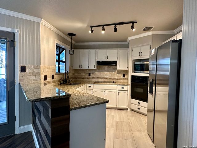 1147 SUMMIT CREST, San Antonio, TX 78258