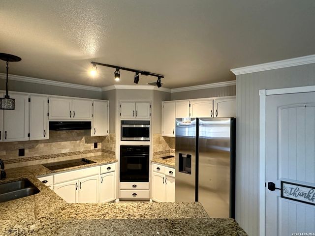 1147 SUMMIT CREST, San Antonio, TX 78258