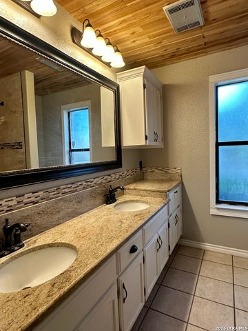 1147 SUMMIT CREST, San Antonio, TX 78258