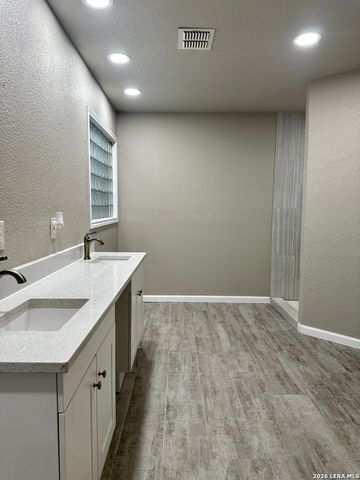 1147 SUMMIT CREST, San Antonio, TX 78258